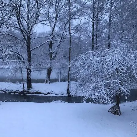 Apartamento Charmante Dachgeschosswohnung Im Historischen Gutshaus